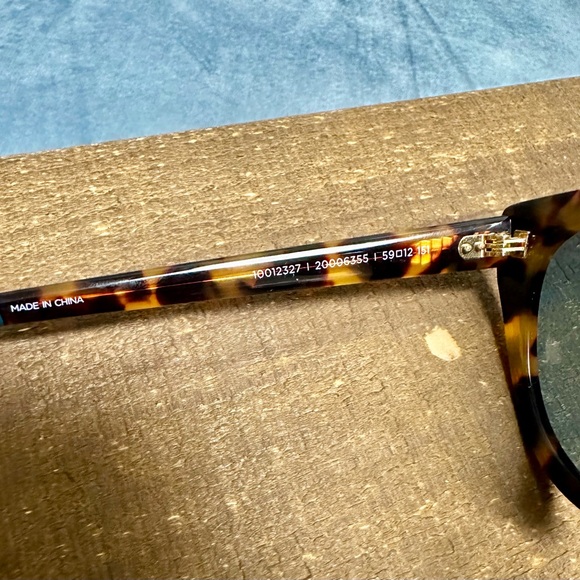 Brand New TOMS “Josie” Tortoise Shell Cat-Eye Sunglasses Blue Sun Lenses - Picture 4 of 5